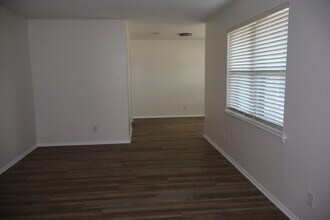 1217 Scott Dr in Hurst, TX - Building Photo - Building Photo