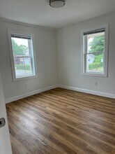 9 Colwell St in Cranston, RI - Building Photo - Building Photo