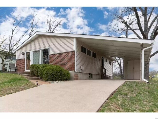 property at 527 Joshua Dr