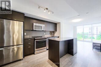 511 Sheppard Ave E in Toronto, ON - Building Photo - Building Photo