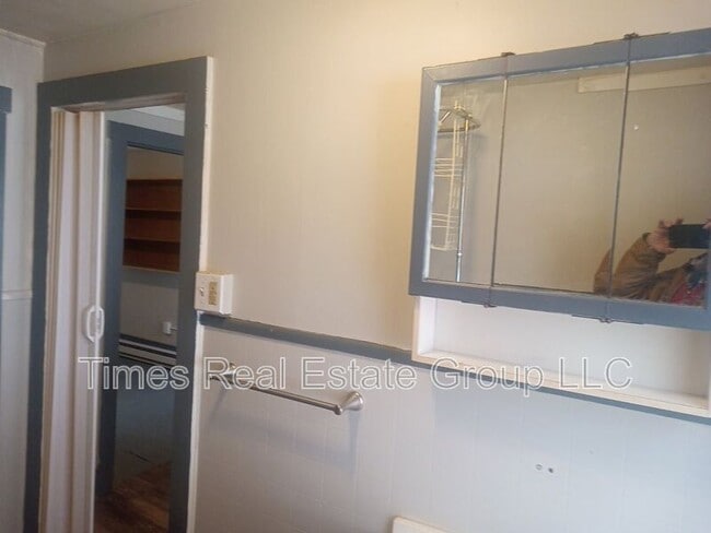 206 W Railroad St in Pottsville, PA - Building Photo - Building Photo