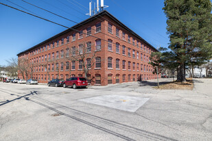 335 Cypress St in Manchester, NH - Foto de edificio - Building Photo