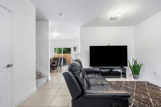 2781 NW 55th Way in Lauderhill, FL - Building Photo - Building Photo
