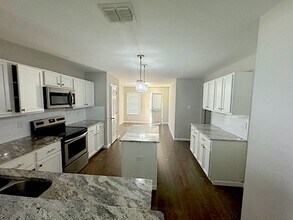 11718 Silver Prairie in San Antonio, TX - Building Photo - Building Photo