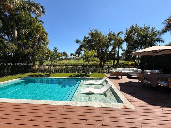 5911 Alton Rd in Miami, FL - Building Photo - Building Photo