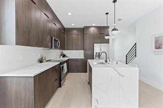 2512 W Chestnut St in Tampa, FL - Building Photo - Building Photo