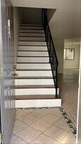 14228 Tiara St, Unit 4 in Van Nuys, CA - Building Photo