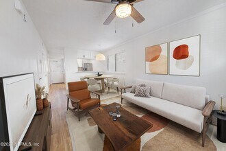 561 6th St S in Jacksonville Beach, FL - Building Photo - Building Photo