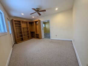 26 Granite St in Biddeford, ME - Foto de edificio - Building Photo