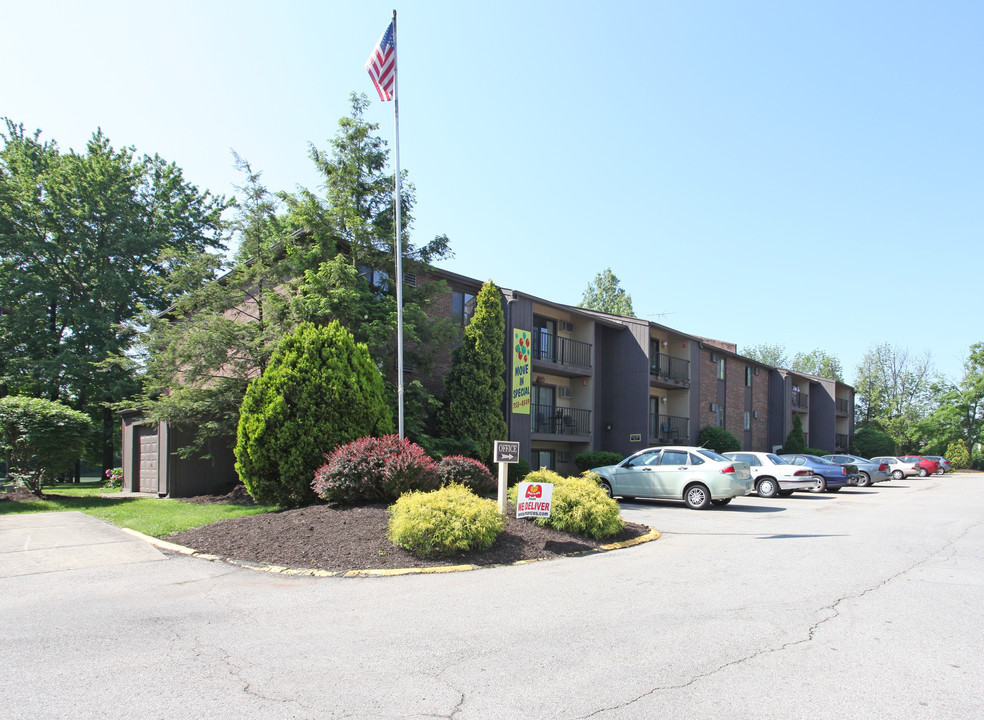 Ashton Park Apartments in Amelia, OH - Building Photo