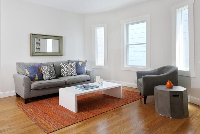 26 Hardwick St in Cambridge, MA - Building Photo - Building Photo