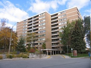 Cloisters of the Don in Toronto, ON - Building Photo - Building Photo