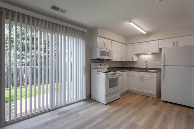 Wildwood Village Apartments in Columbus, OH - Foto de edificio - Interior Photo