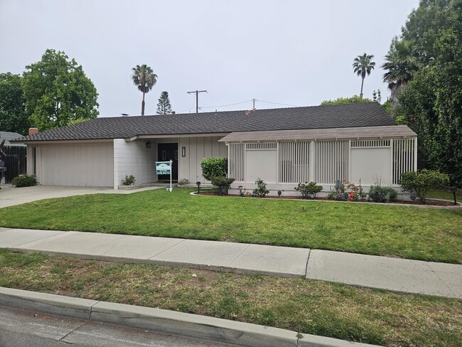property at 316 Cambridge Dr