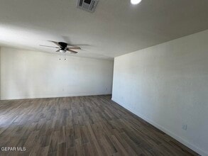 102 Chama Ln in Sunland Park, NM - Building Photo - Building Photo