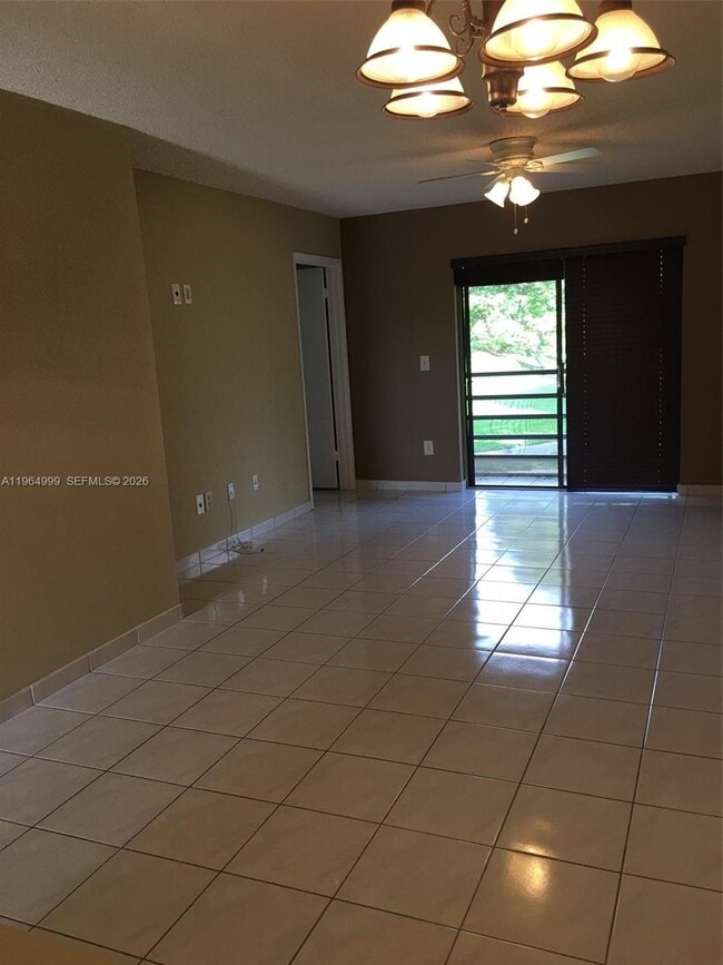 14857 SW 104th St in Miami, FL - Building Photo - Building Photo