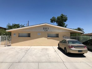 557 San Pablo Dr in Las Vegas, NV - Building Photo - Building Photo