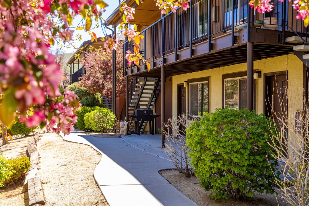 Sierra Sage Apartments in Reno, NV - Building Photo