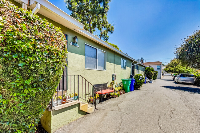 1661 Mono Ave in San Leandro, CA - Foto de edificio - Building Photo