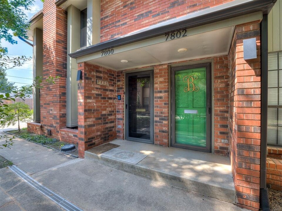 7800 Old Hickory Ln in Oklahoma City, OK - Building Photo