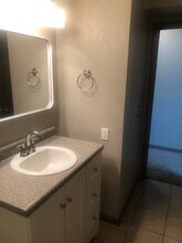 205 E Dunklin St in Jefferson City, MO - Building Photo - Building Photo