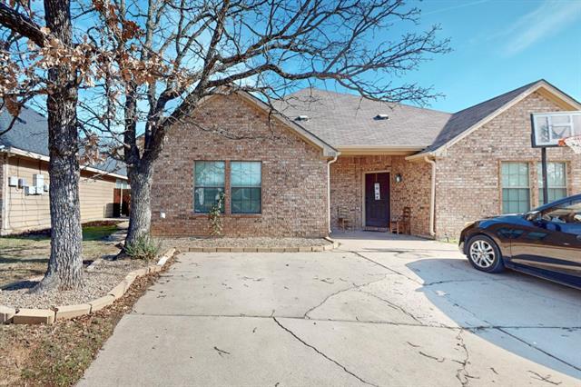 1118 Mulkey Ln in Denton, TX - Building Photo