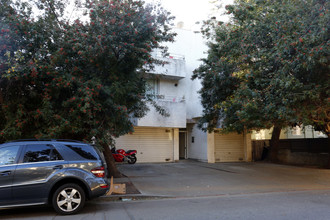 14948 Moorpark St in Sherman Oaks, CA - Building Photo - Primary Photo