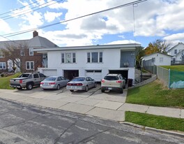 412-412 N Lake St in Manitowoc, WI - Building Photo