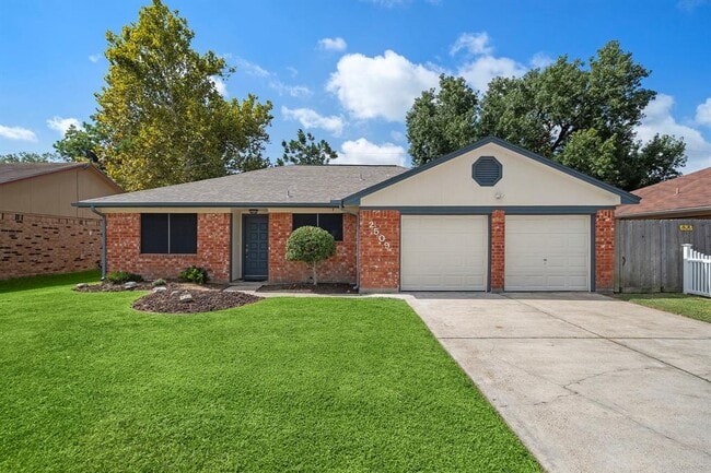 2509 33rd Ave N in Texas City, TX - Building Photo - Building Photo