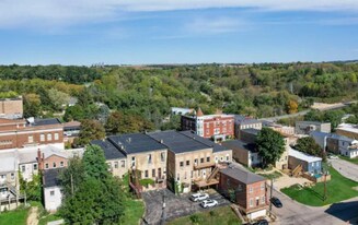 104 High St, Unit 106C in Mineral Point, WI - Building Photo