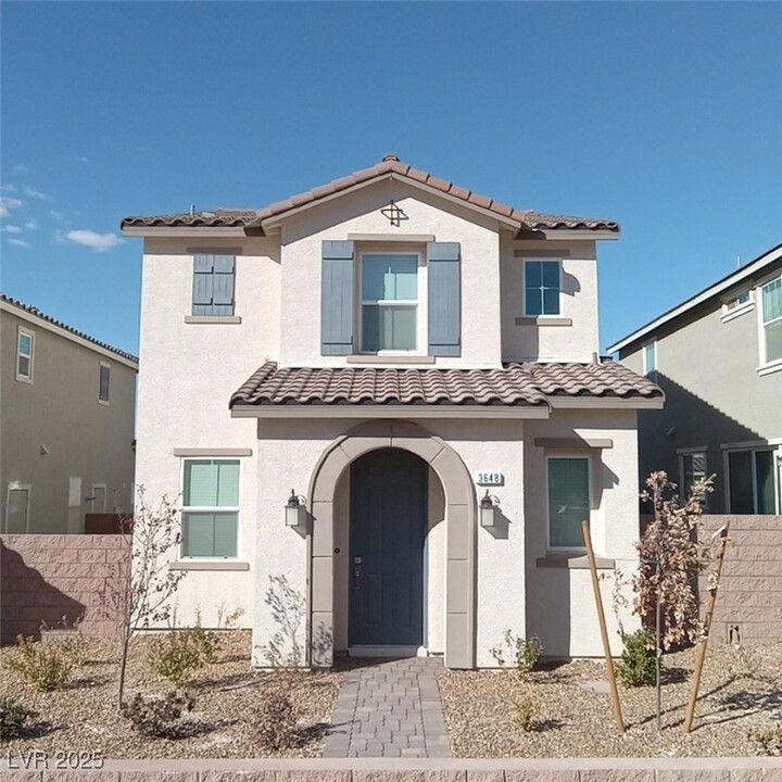 3648 Valpacos Ln in Henderson, NV - Building Photo