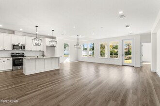 9019 Laird St in Panama City, FL - Building Photo - Building Photo