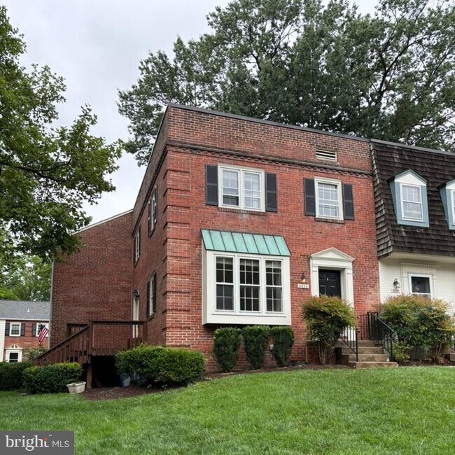 6626 Hillandale Rd in Bethesda, MD - Building Photo - Building Photo