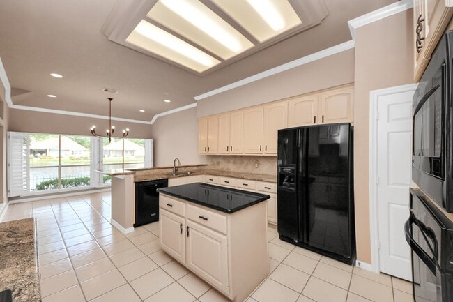 property at 39 Wild Meadow Ct