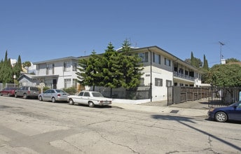 1246 N Mansfield Ave in Los Angeles, CA - Building Photo - Building Photo