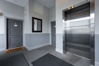 7240 W Devon Ave in Chicago, IL - Building Photo - Building Photo