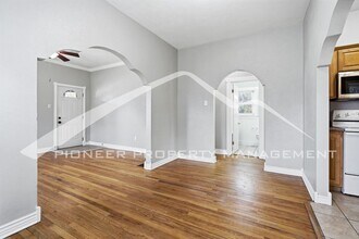 4110 S Pennsylvania St in Englewood, CO - Building Photo - Building Photo