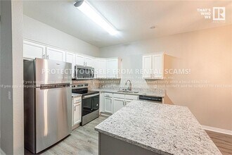 758 W Breeze Cove in Fayetteville, AR - Building Photo - Building Photo