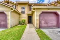 9187 Vineyard Lake Dr in Plantation, FL - Building Photo - Building Photo