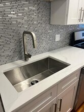 59 Hawthorne St, Unit 1 in Somerville, MA - Building Photo - Building Photo