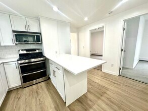 11 Carlton St in Peabody, MA - Building Photo - Building Photo