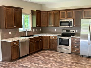 820 S Poplar St in Ottawa, KS - Building Photo - Building Photo
