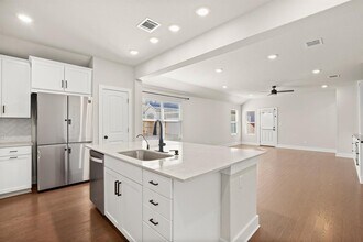 1014 Bluejack Wy in Hutto, TX - Building Photo - Building Photo