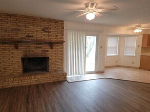 1000 Springdale Rd in Bedford, TX - Building Photo - Building Photo