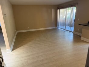 2525 San Gabriel Way, Unit Unit 108 in Corona, CA - Building Photo - Building Photo