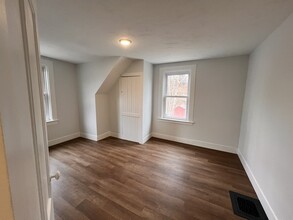 400 Court St in Plymouth, MA - Foto de edificio - Building Photo