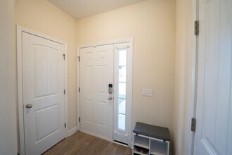 30 Coleman Ct in Richmond Hill, GA - Foto de edificio - Building Photo