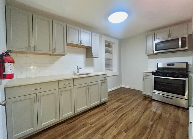 23 Pompton Rd, Unit BE