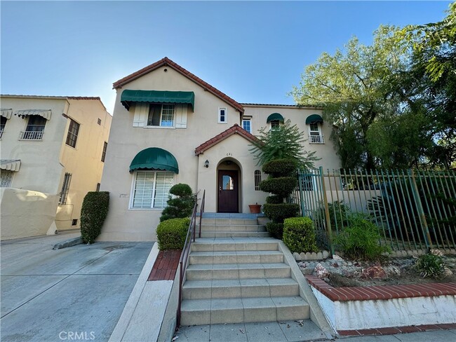 property at 641 N Plymouth Blvd