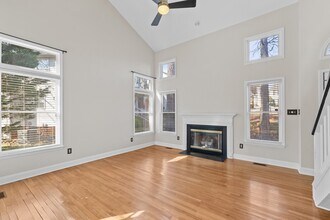 131 Cumberland Green Dr in Cary, NC - Building Photo - Building Photo